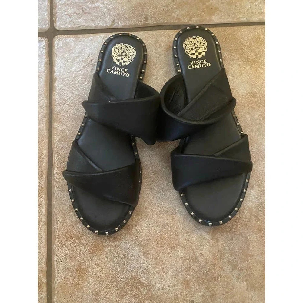 Vince Camuto Women's Black Leather Sandals Size 9m Casual Slip ons Open Toe Wear - Picture 3 of 12
